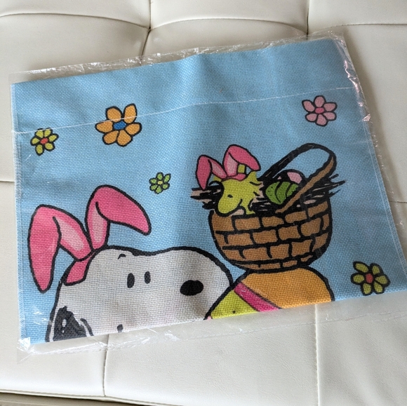 New, The Peanuts/ Snoopy and Woodstock Easter 🐇 Sign Outdoor Flag - Picture 2 of 5
